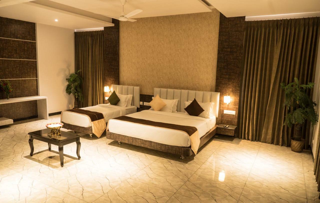 Hotel Mary Land Velankanni ナーガパッティナム エクステリア 写真