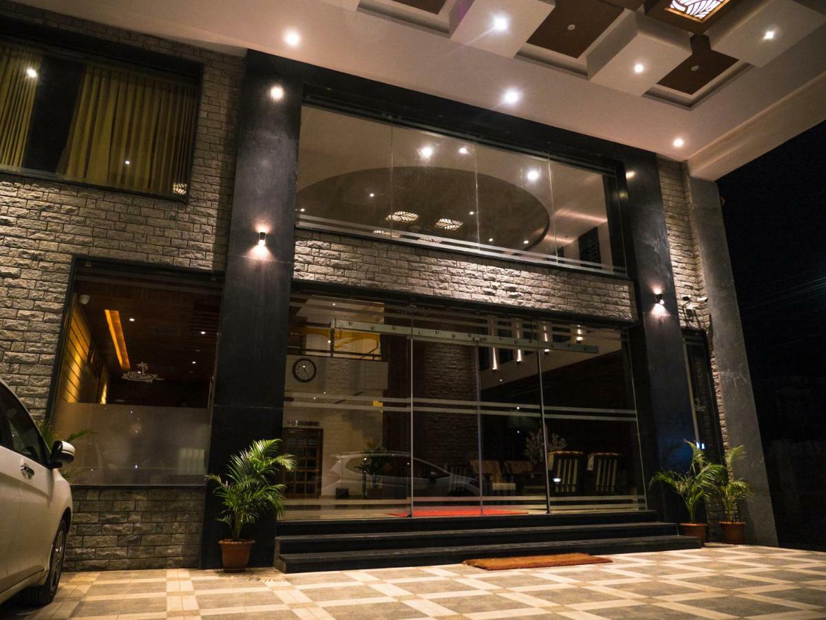 Hotel Mary Land Velankanni ナーガパッティナム エクステリア 写真